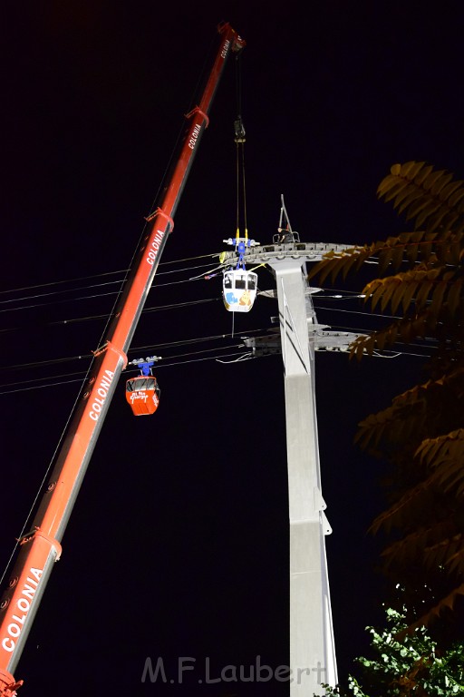 Koelner Seilbahn Gondel blieb haengen Koeln Linksrheinisch P934.JPG - Miklos Laubert